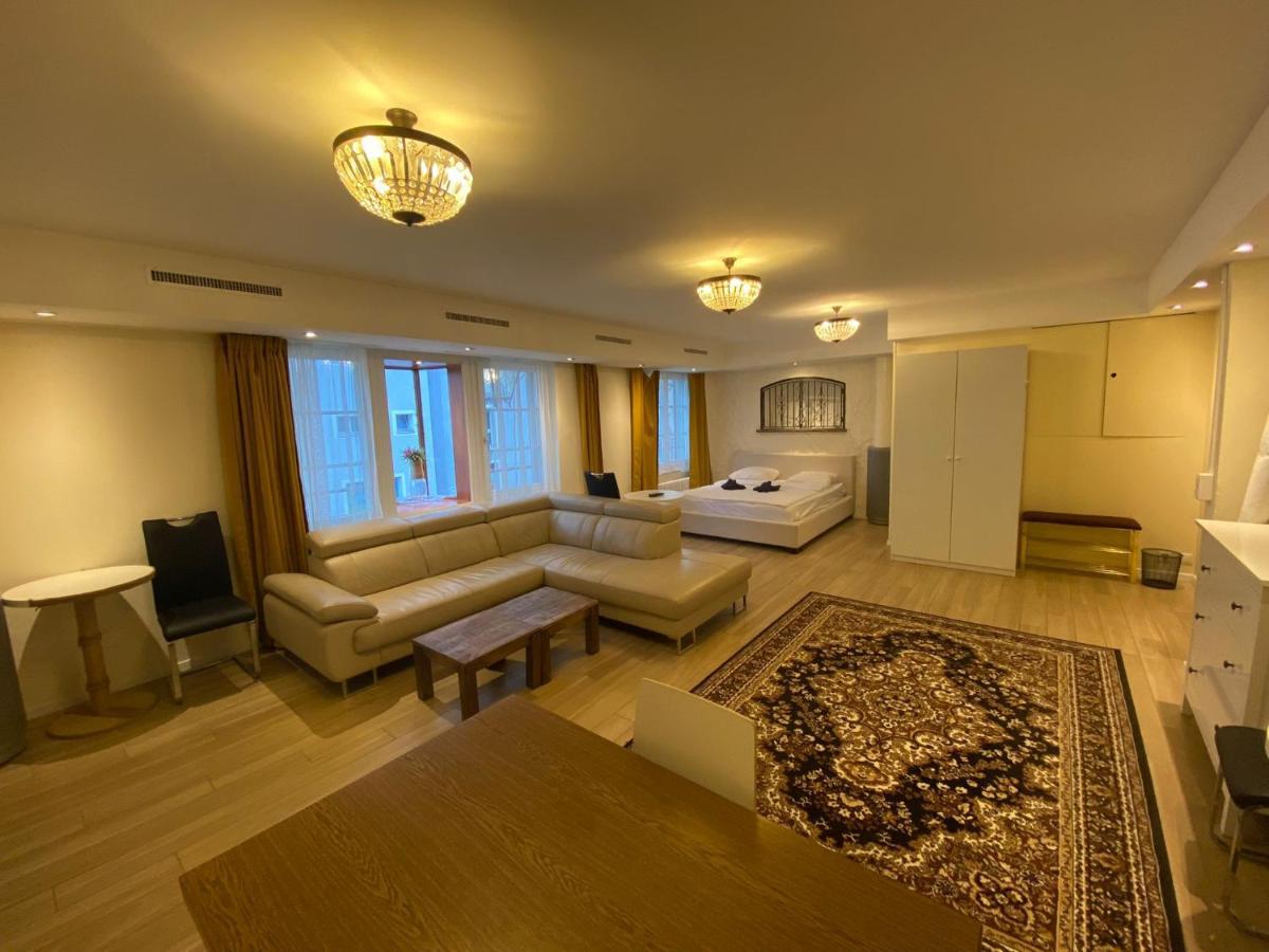 Blick Auf Schwarzen Turm - Freihofapartments Брюг Екстериор снимка